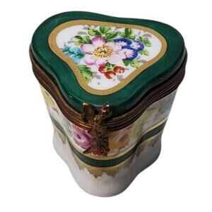 Vintage Limoges France Porcelain Triangular Shape Floral Trinket Box Woman Clasp